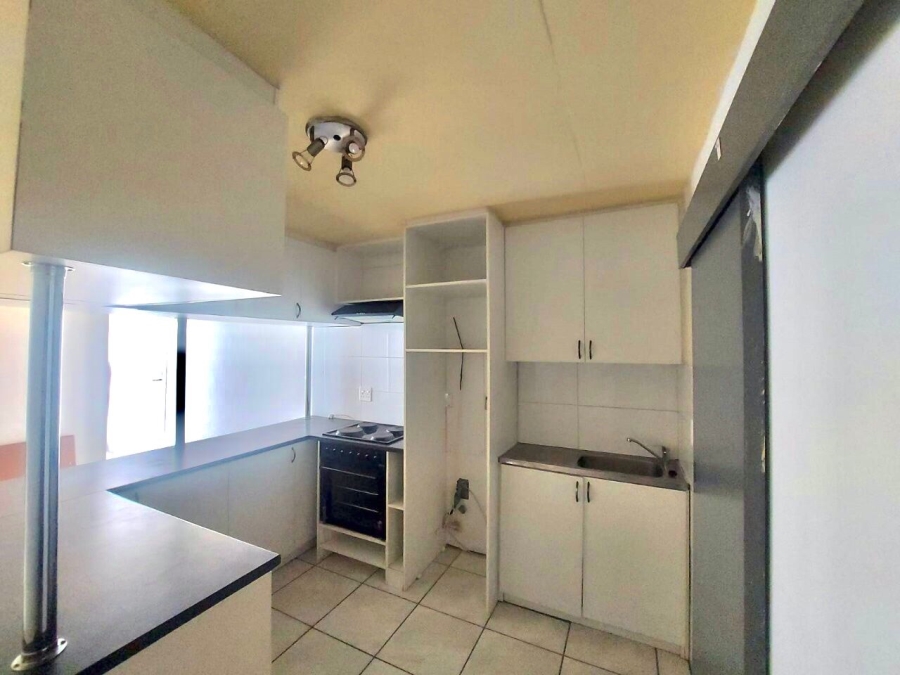 1 Bedroom Property for Sale in Wynberg Western Cape